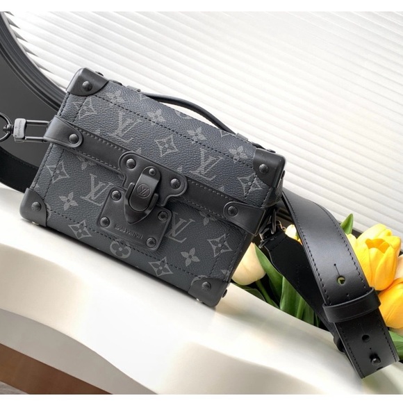 Louis Vuitton 🖤 Monogram Eclipse 🖤 Soul Trunk - Picture 6 of 8